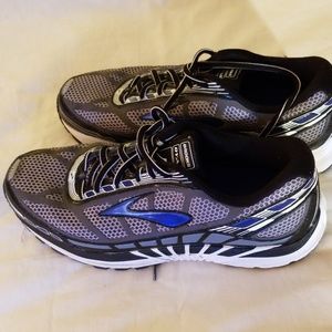 Mens Brooks Dyad 8- sz 8.5